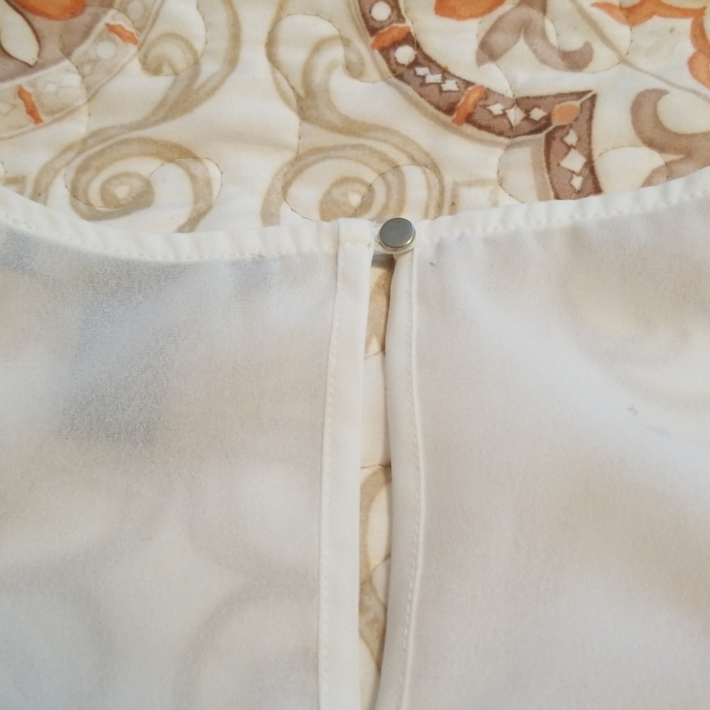 White blouse - Picture 4 of 6